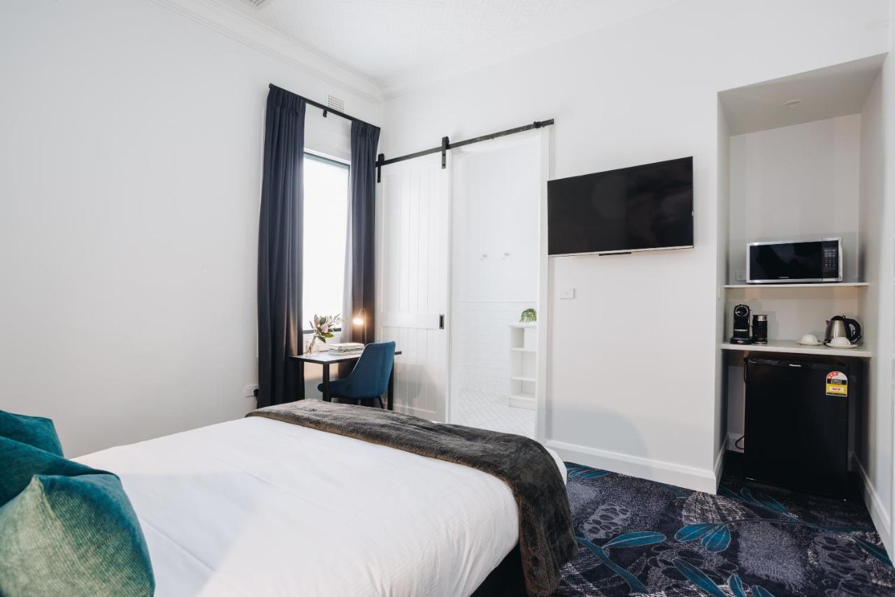 Royal Hotel Уайонг Екстериор снимка